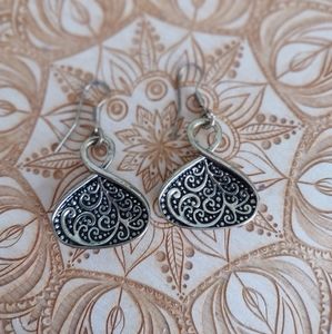 Vintage Gold Earrings 💛✨